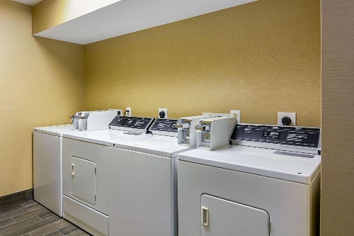 Comfort Inn Woodstock image 2
