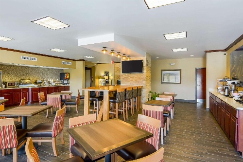 Comfort Inn Woodstock image 3
