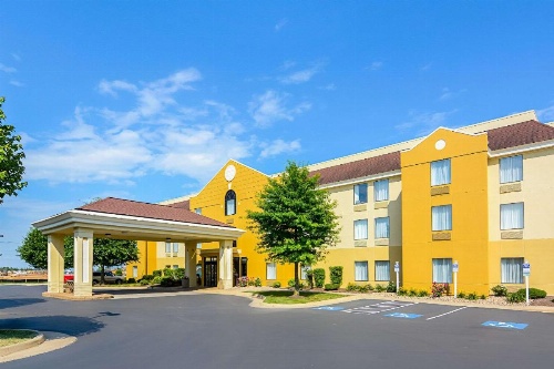 Comfort Inn Woodstock image 37